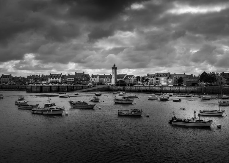 Le phare de Roscoff en Noir et Blanc - Antoine Beringer Photographe