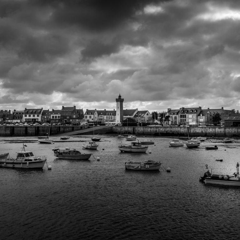 Le phare de Roscoff en Noir et Blanc - Antoine Beringer Photographe
